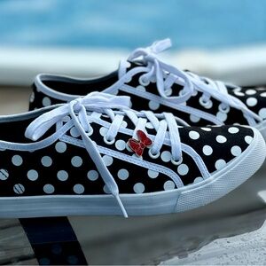 Disney Official Women’s Minnie Mouse Sneakers